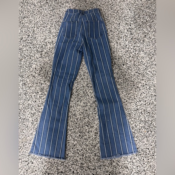 Cute stripped flared jeans - Picture 2 of 2